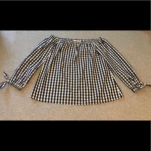 Vineyard vines off the shoulder gingham top